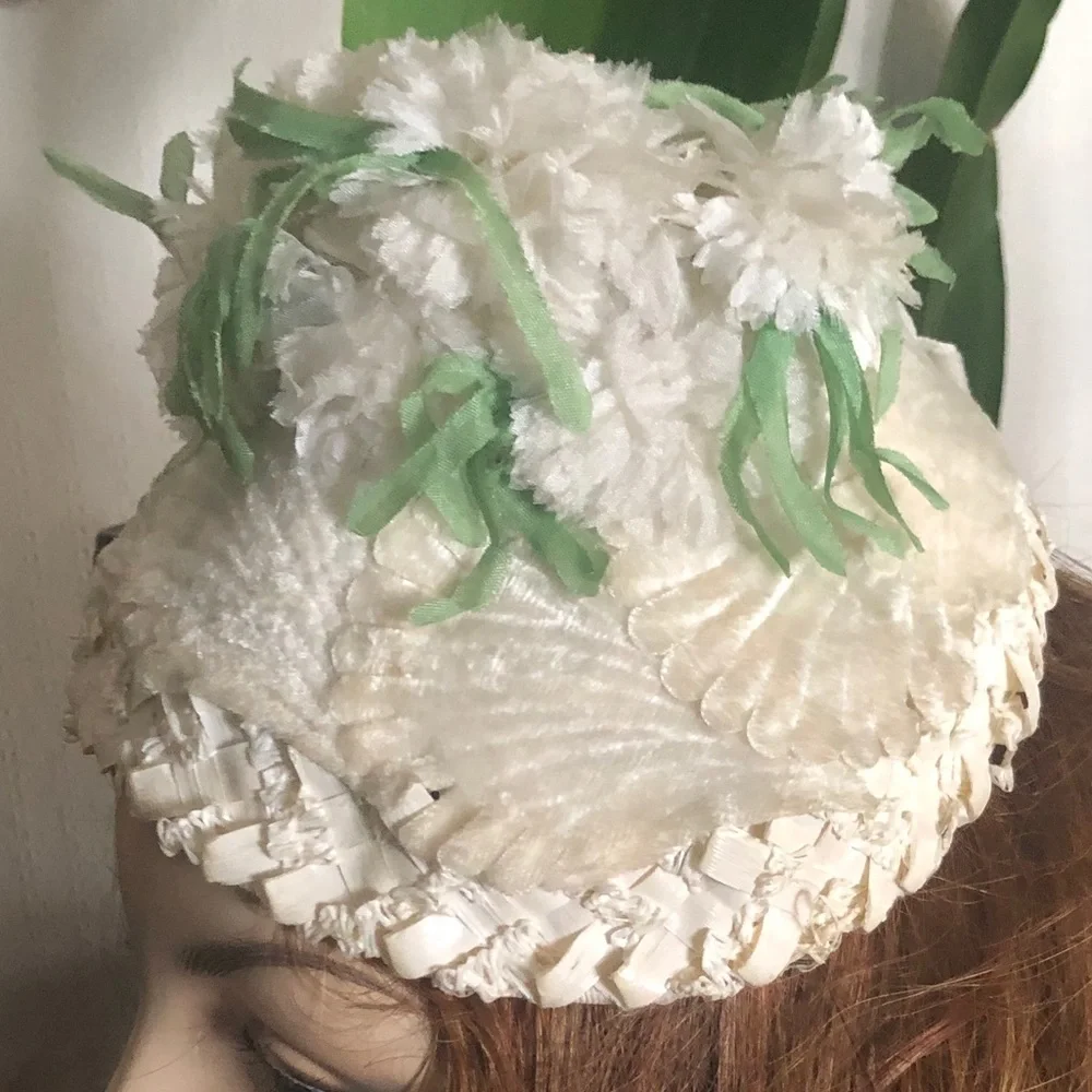 Vintage White Flower Hat by CINDERELLA - Picture 6 of 10